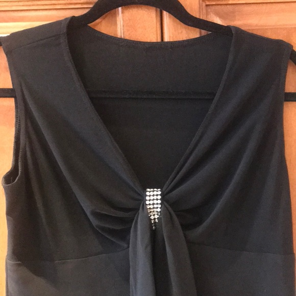 Sleeveless blouse - Picture 3 of 6